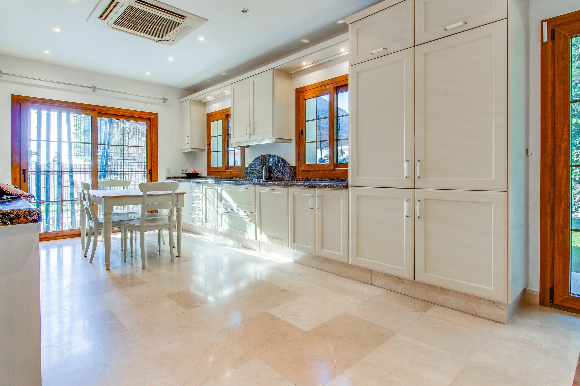Villa Lirios Marbella Esterno foto